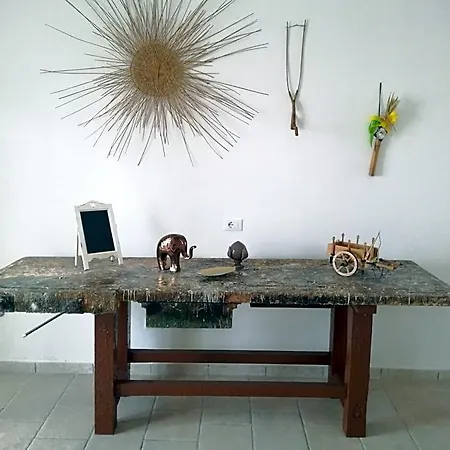 Carpentry فندق مبيت وإفطار أودجانو لا كييزا